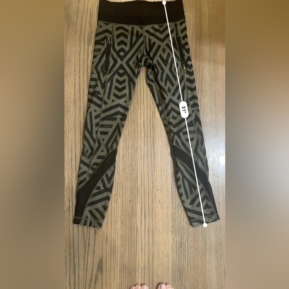 Lululemon Inspire Tight II-Chevron Shuffle Fatigue Green Black-Size 4 - Picture 11 of 12